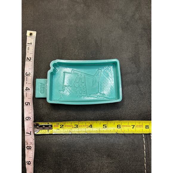 🛢️ Kansas Pump Jack Silicone Mold – Freshie Mold – Oilfield Theme - Picture 2 of 4